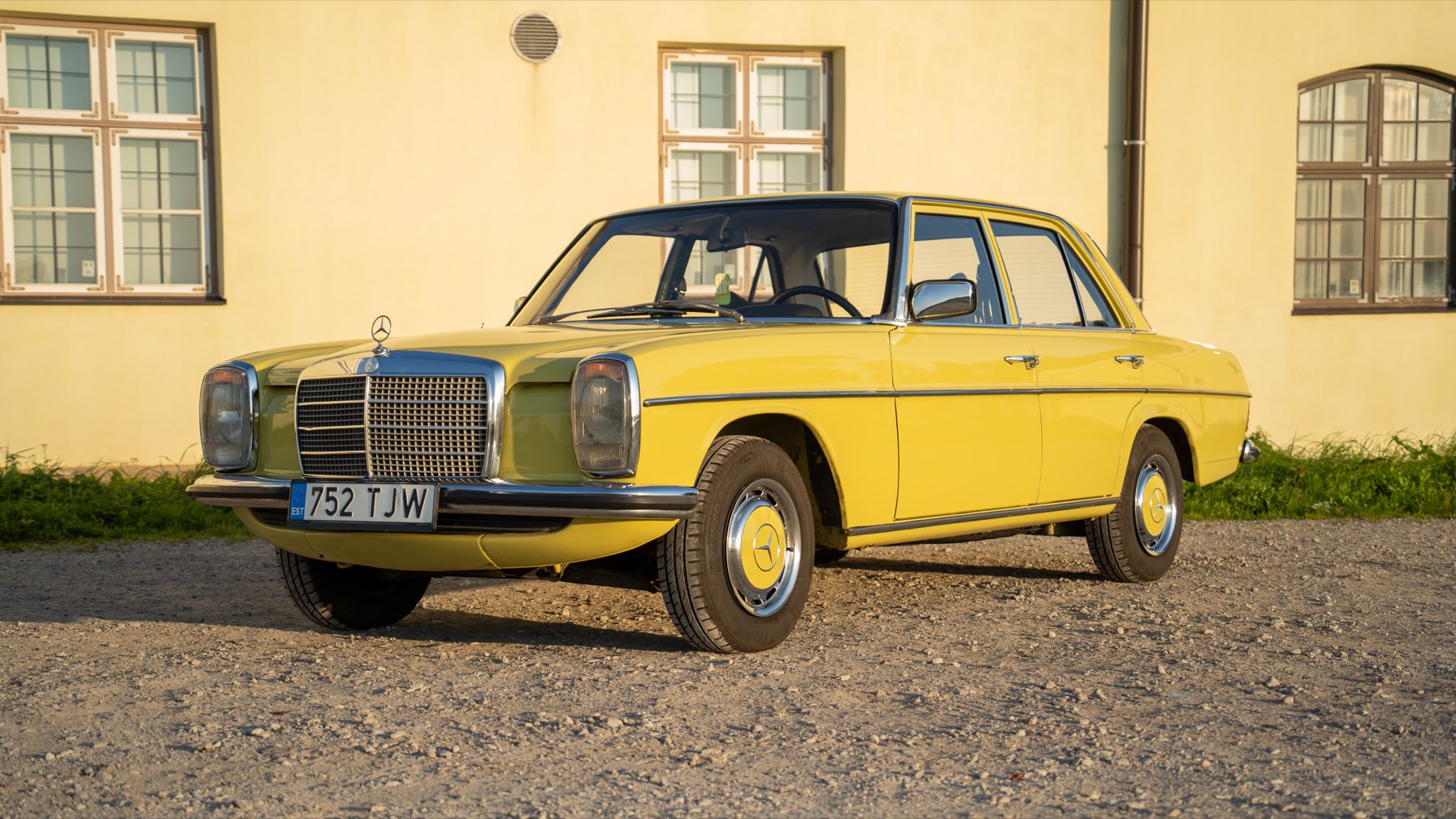 Mercedes-Benz 230.4